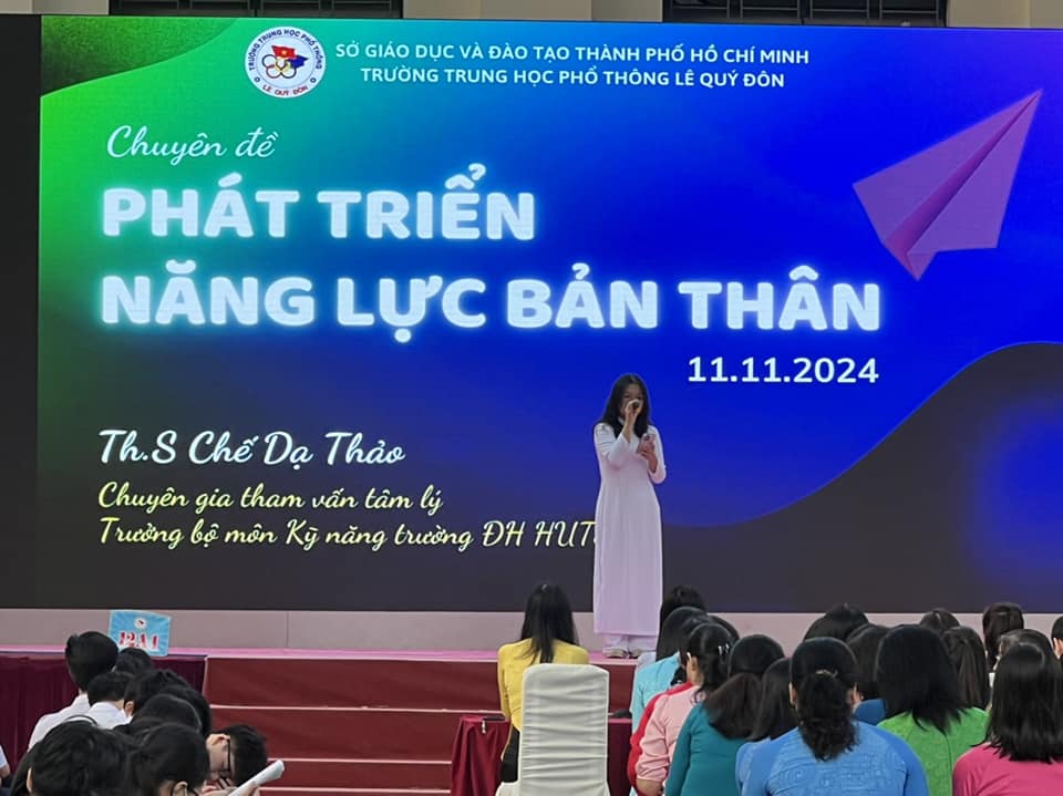 Phát triển bản thân - Hành trình từ bên trong ra bên ngoài